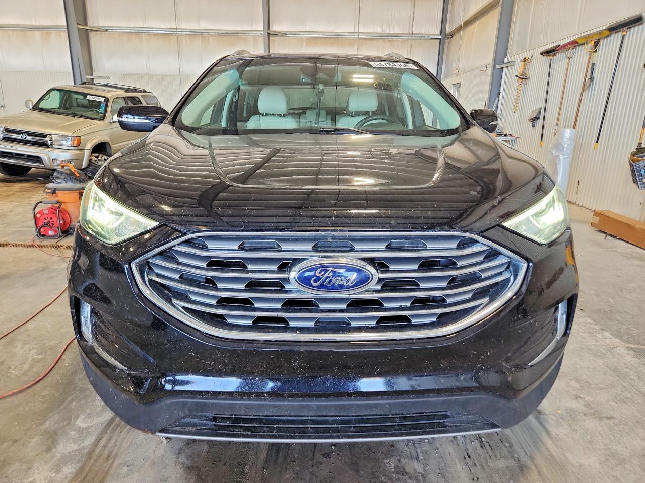 Ford Edge Titanium