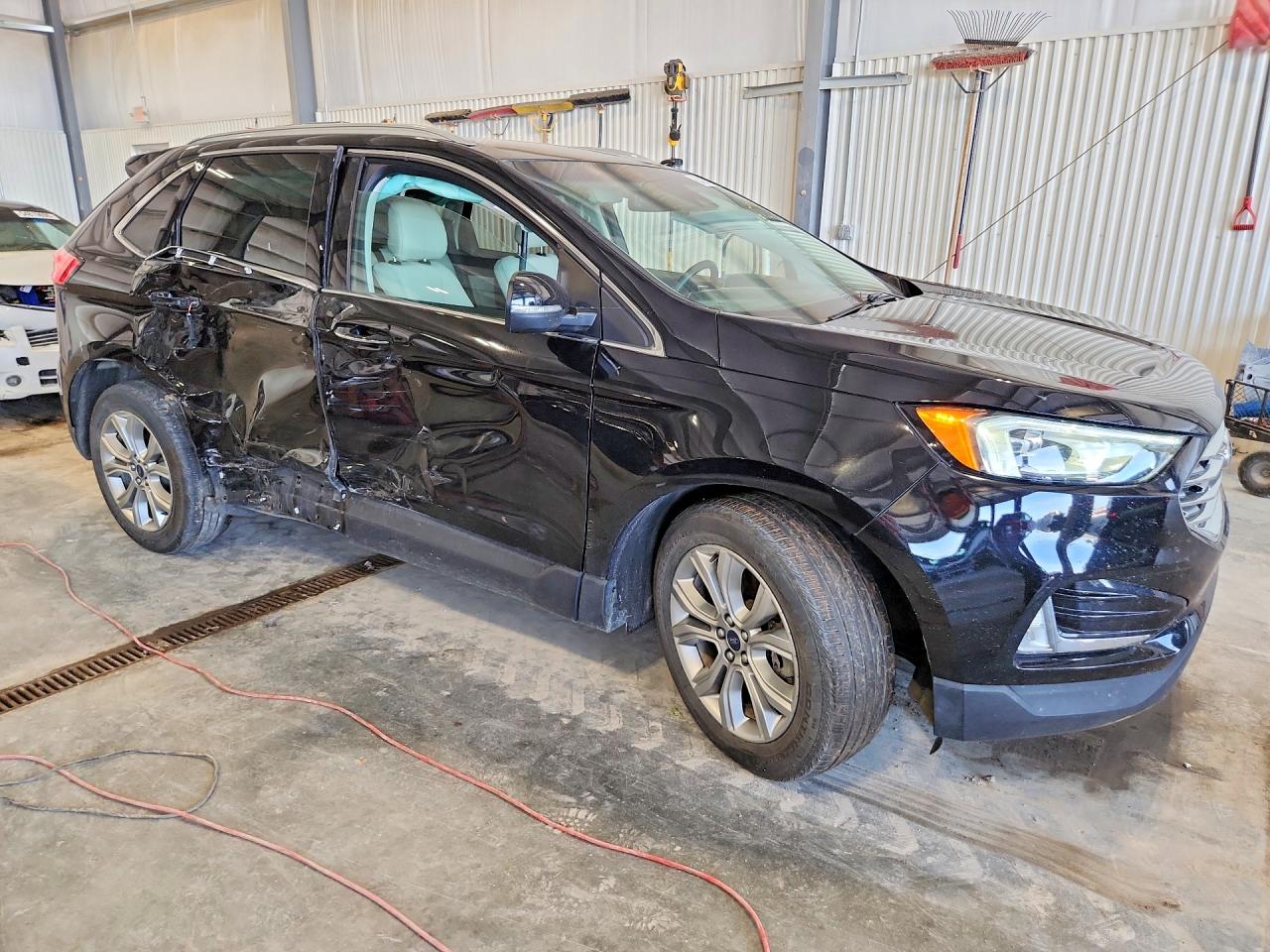 Ford Edge Titanium
