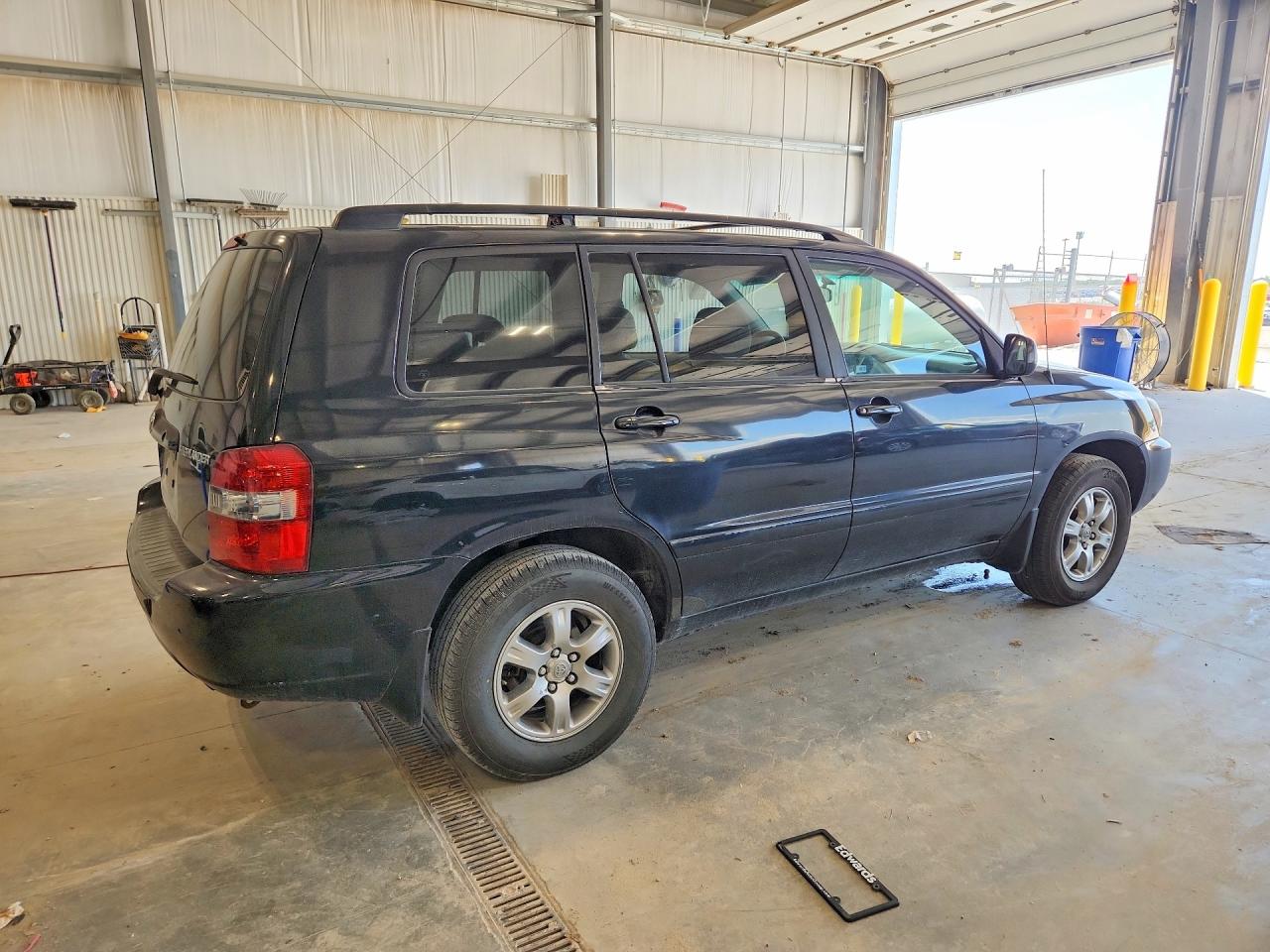 Toyota Highlander Sport