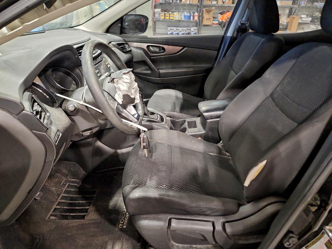 Nissan Rogue S