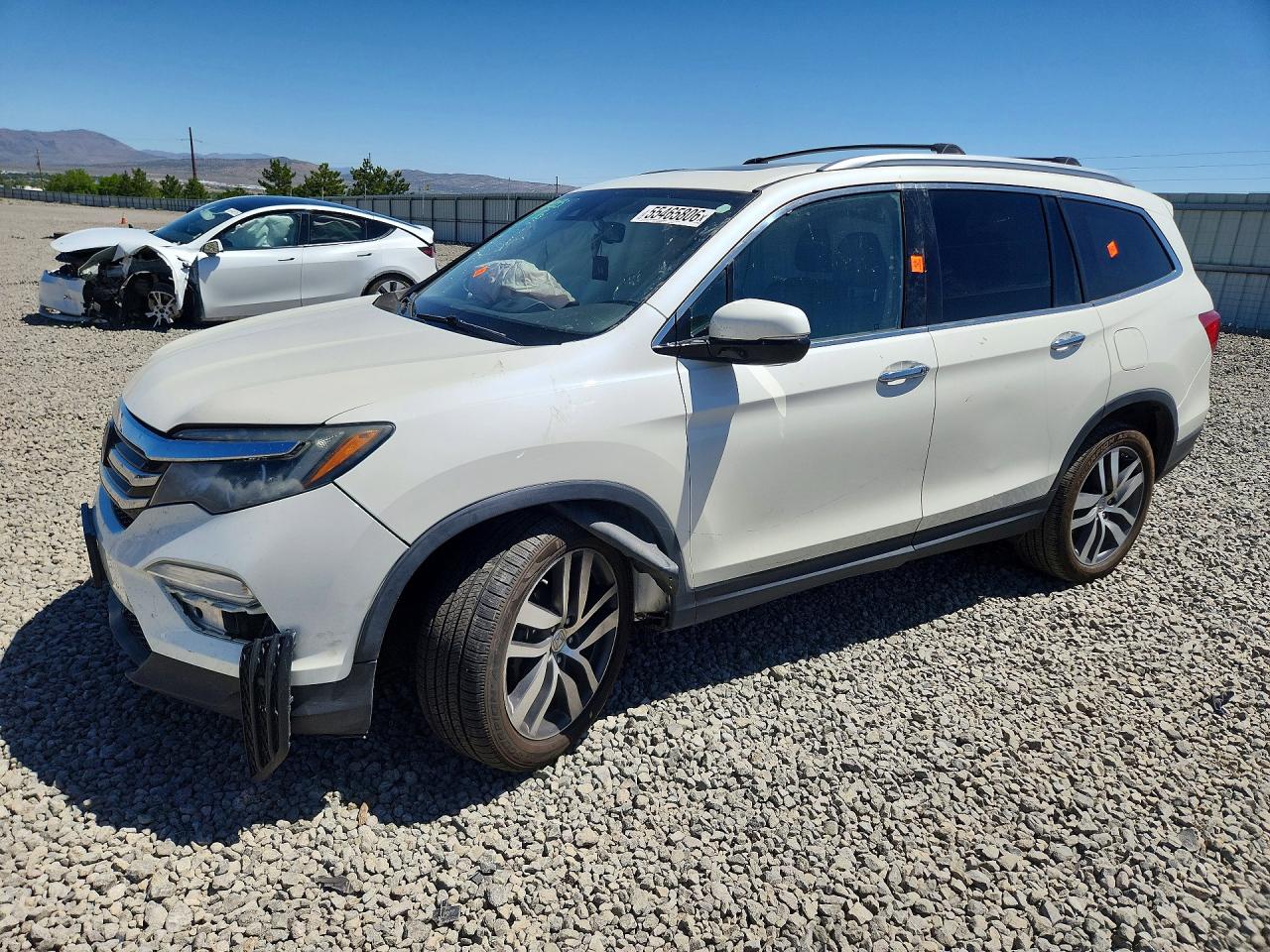 Salvage Honda Pilot Image