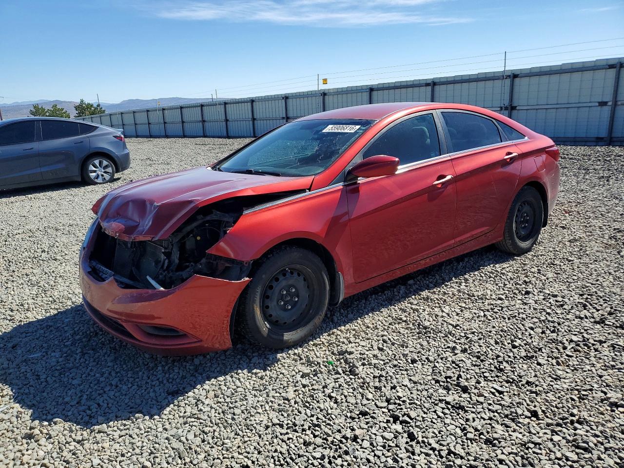 Salvage Hyundai SONATA Image