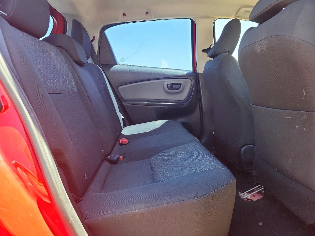 Toyota Yaris 5-door L