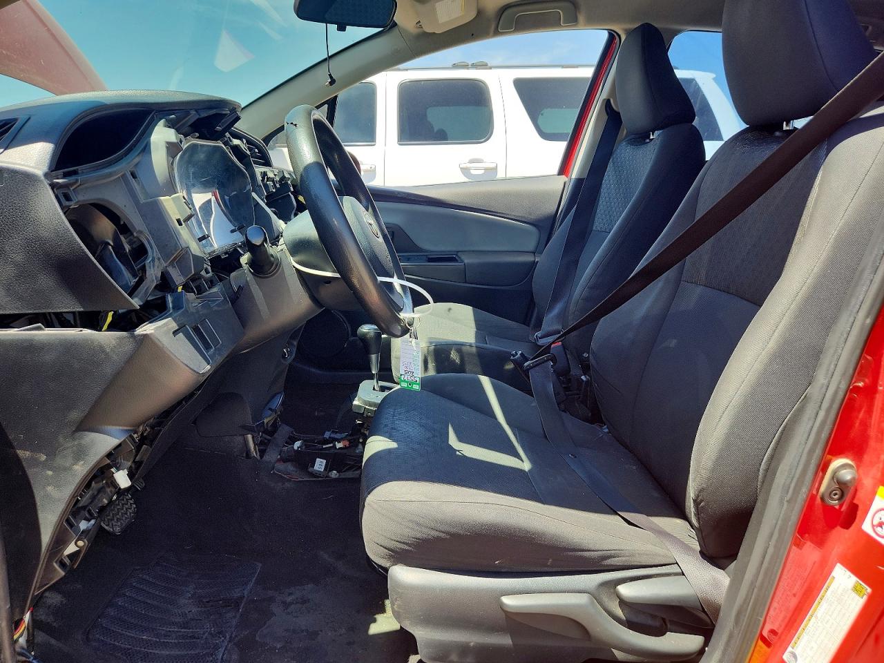 Toyota Yaris 5-door L