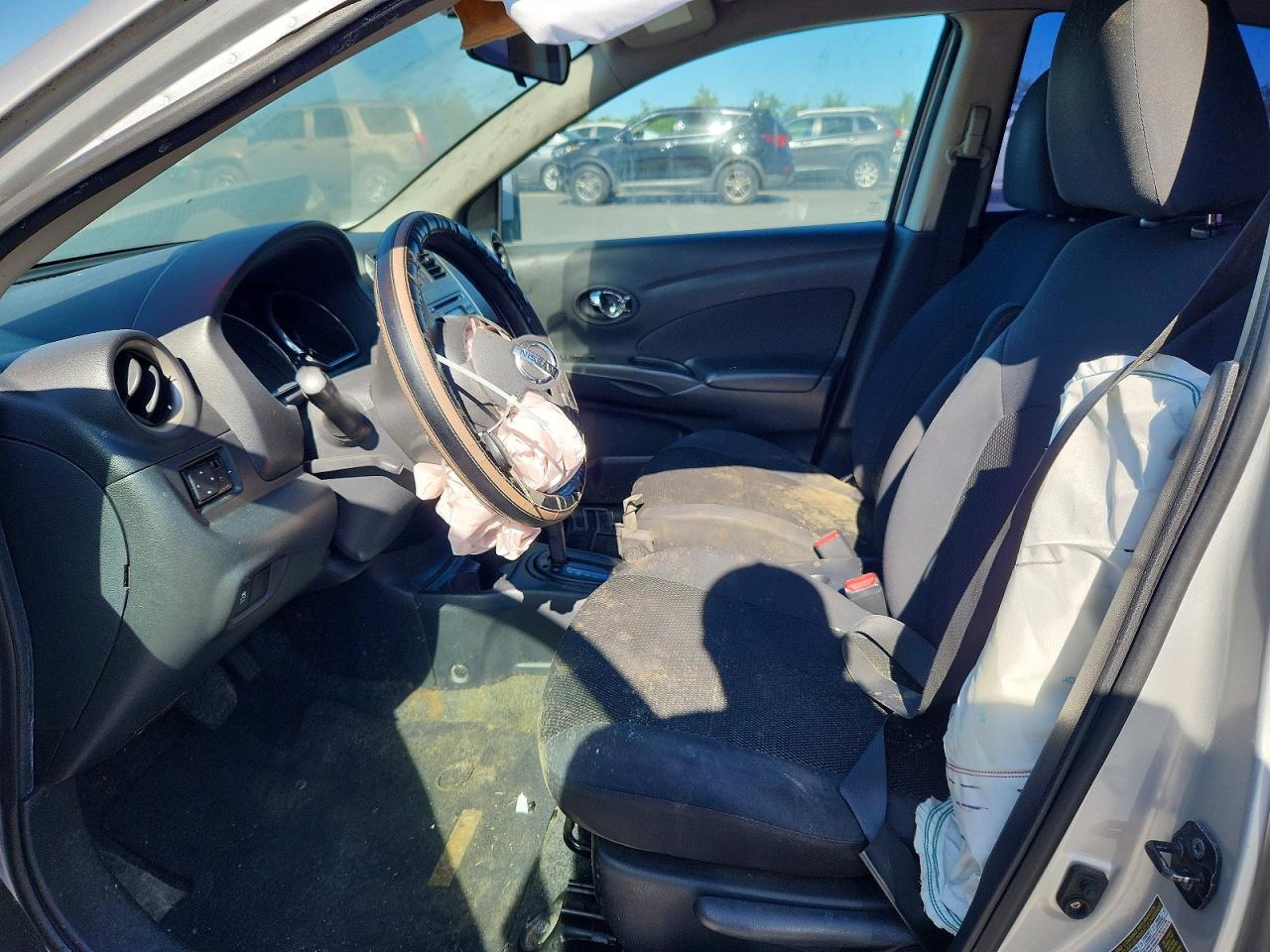 Nissan Versa 1.6 S