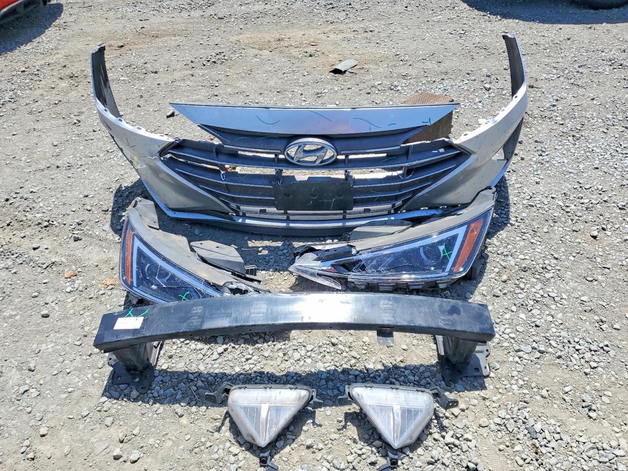 Hyundai ELANTRA Sel