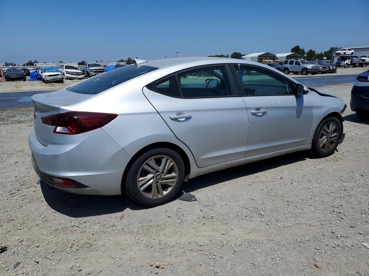 Hyundai ELANTRA Sel