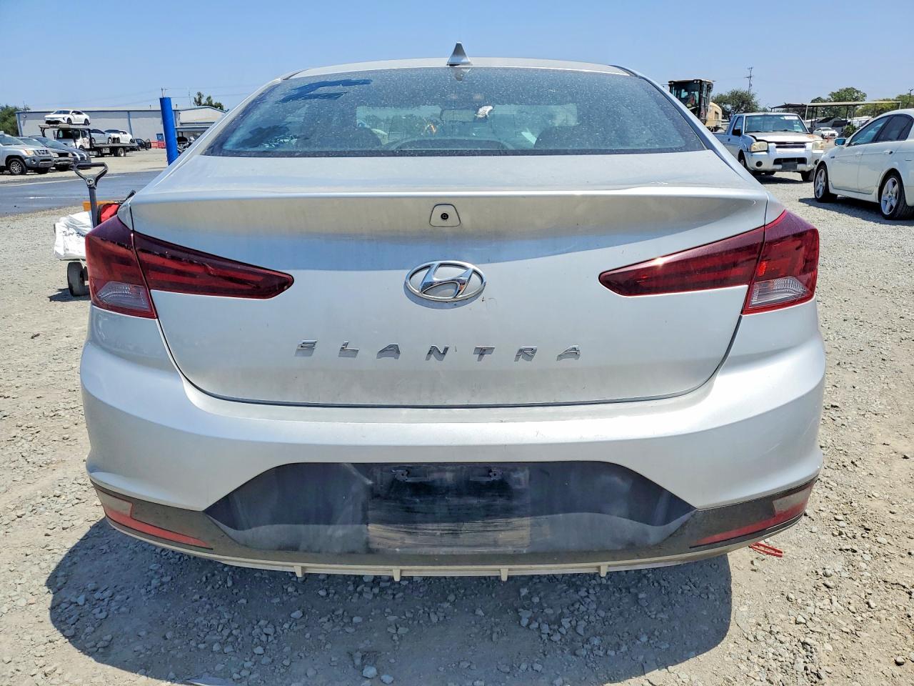 Hyundai ELANTRA Sel