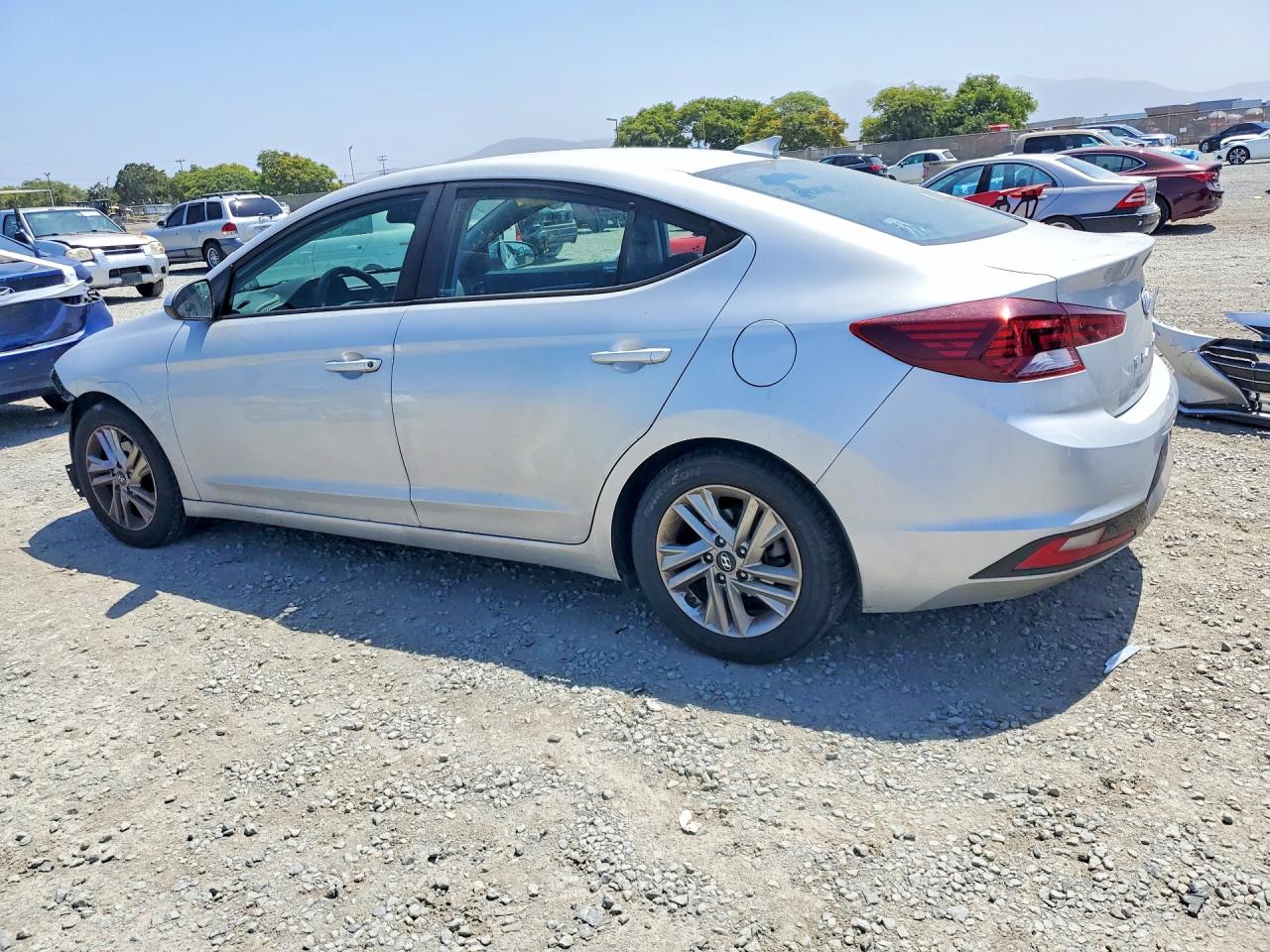 Hyundai ELANTRA Sel