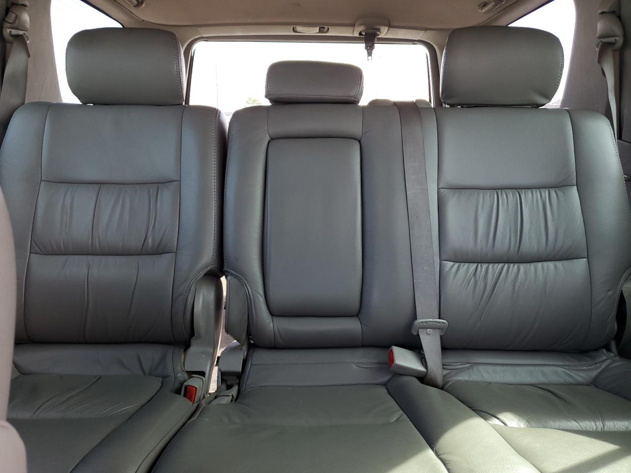 Toyota Sequoia Sr5