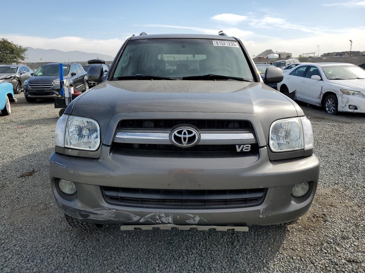 Toyota Sequoia Sr5