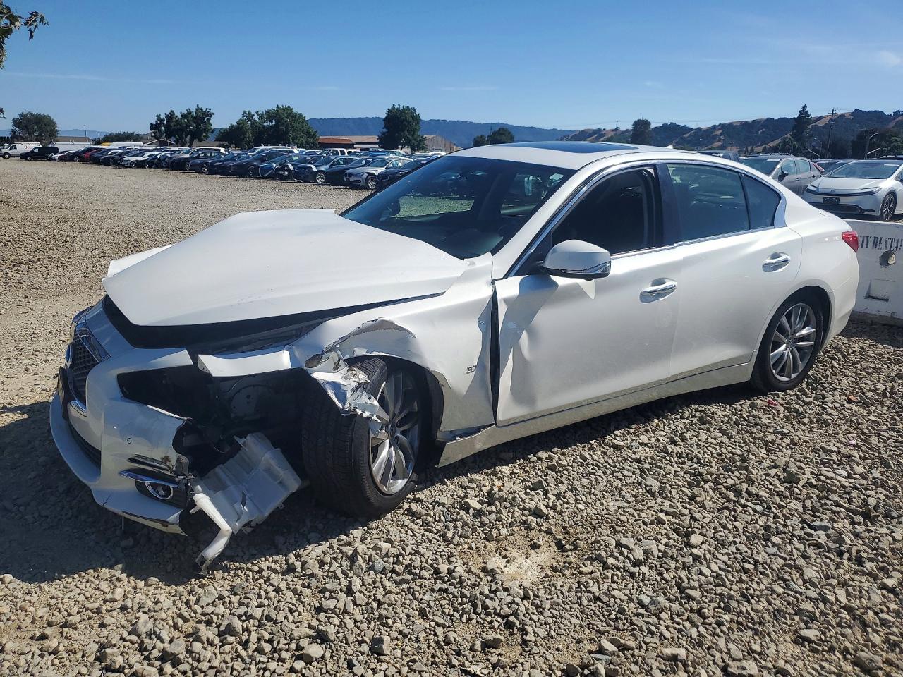 Salvage INFINITI Q50 Image