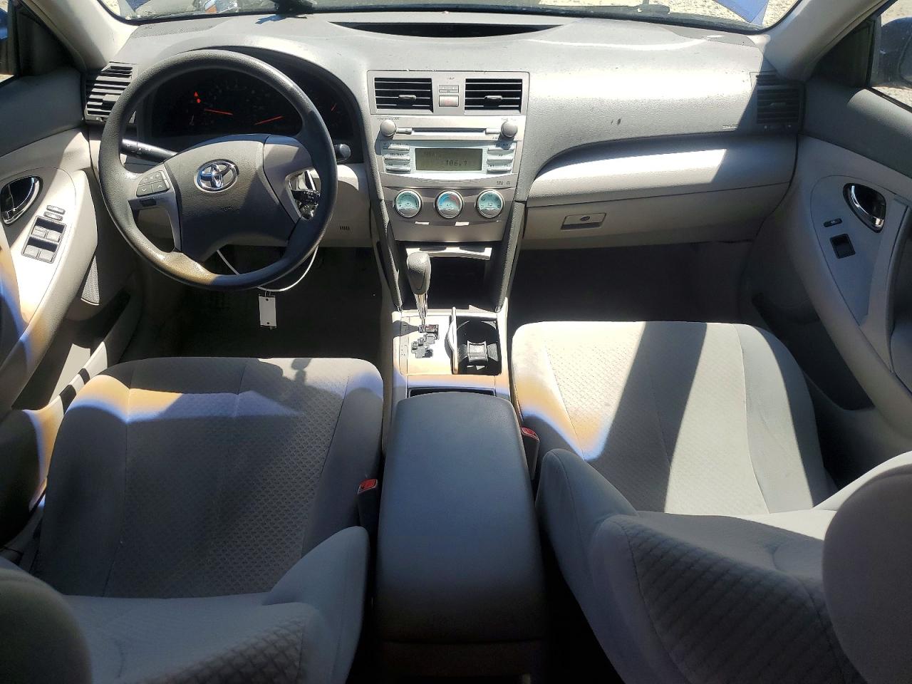 Toyota Camry Ce