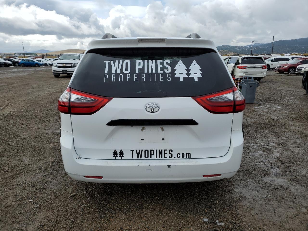 Toyota Sienna L