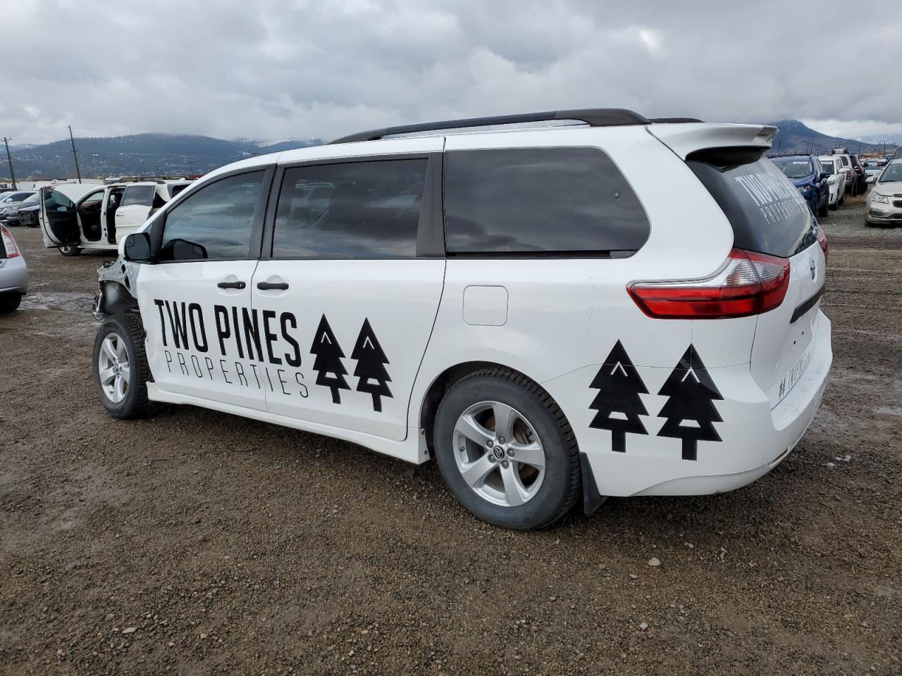 Toyota Sienna L