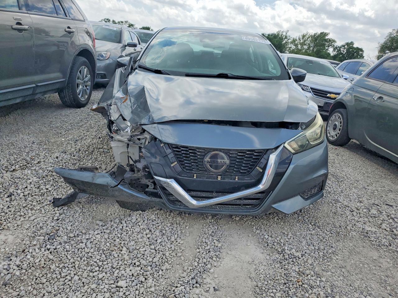 Nissan Versa Sv