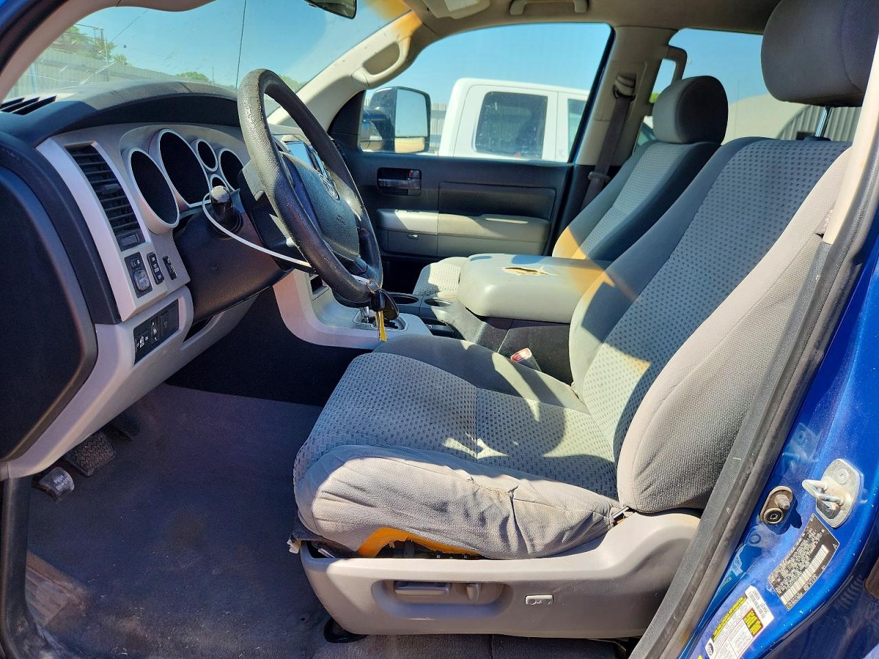 Toyota Tundra Crewmax Sr5