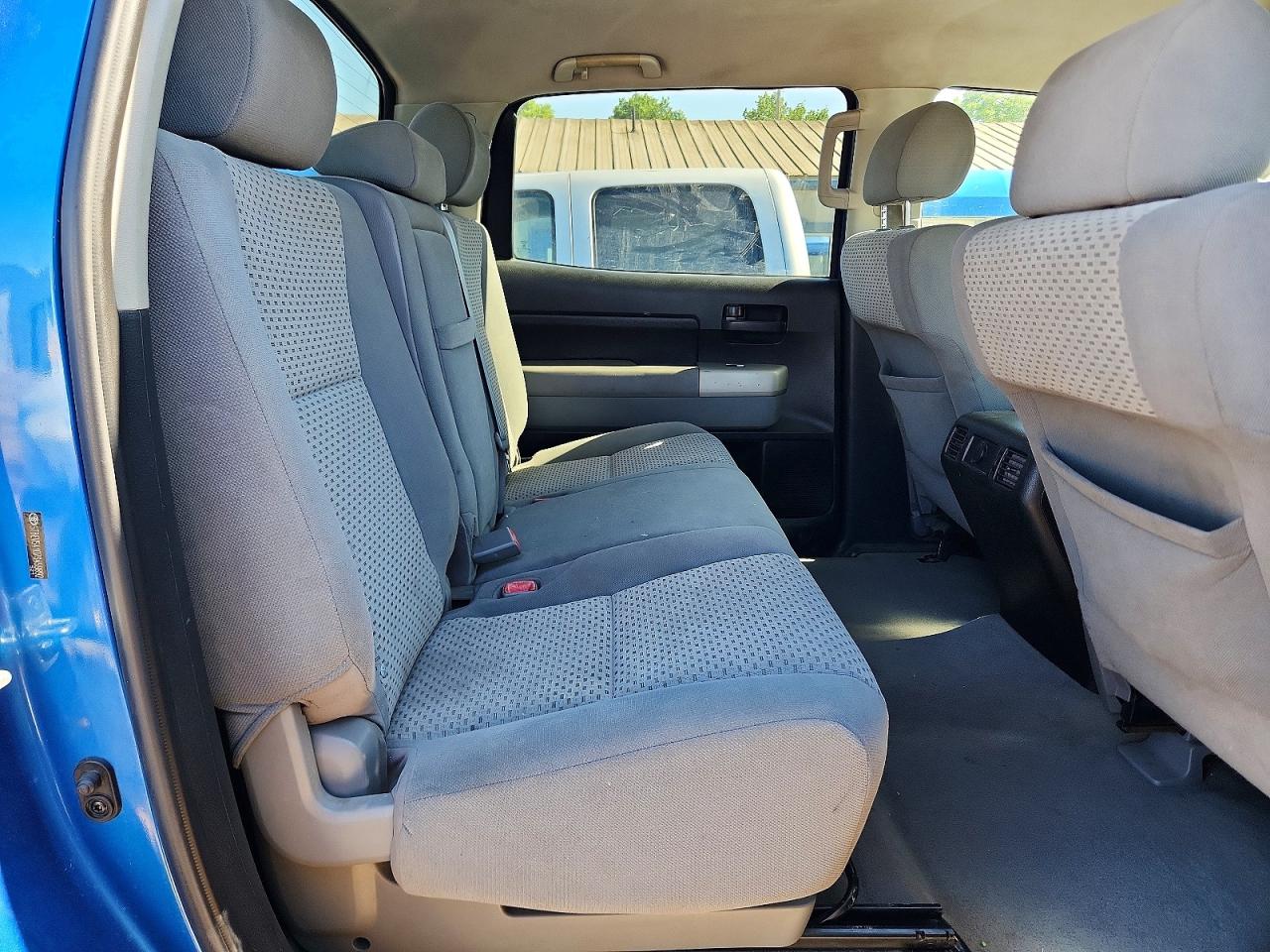 Toyota Tundra Crewmax Sr5
