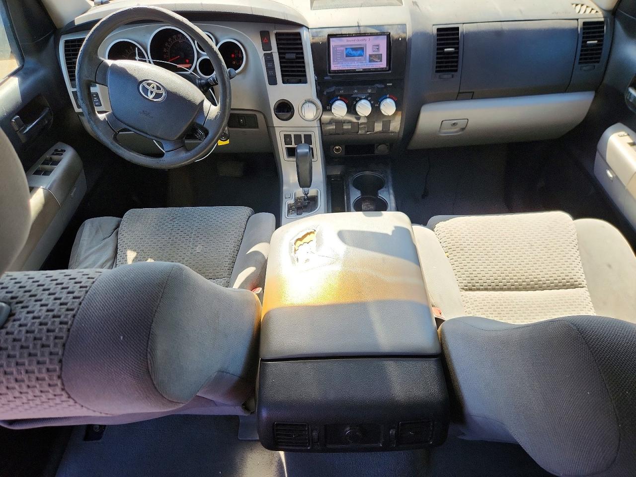 Toyota Tundra Crewmax Sr5
