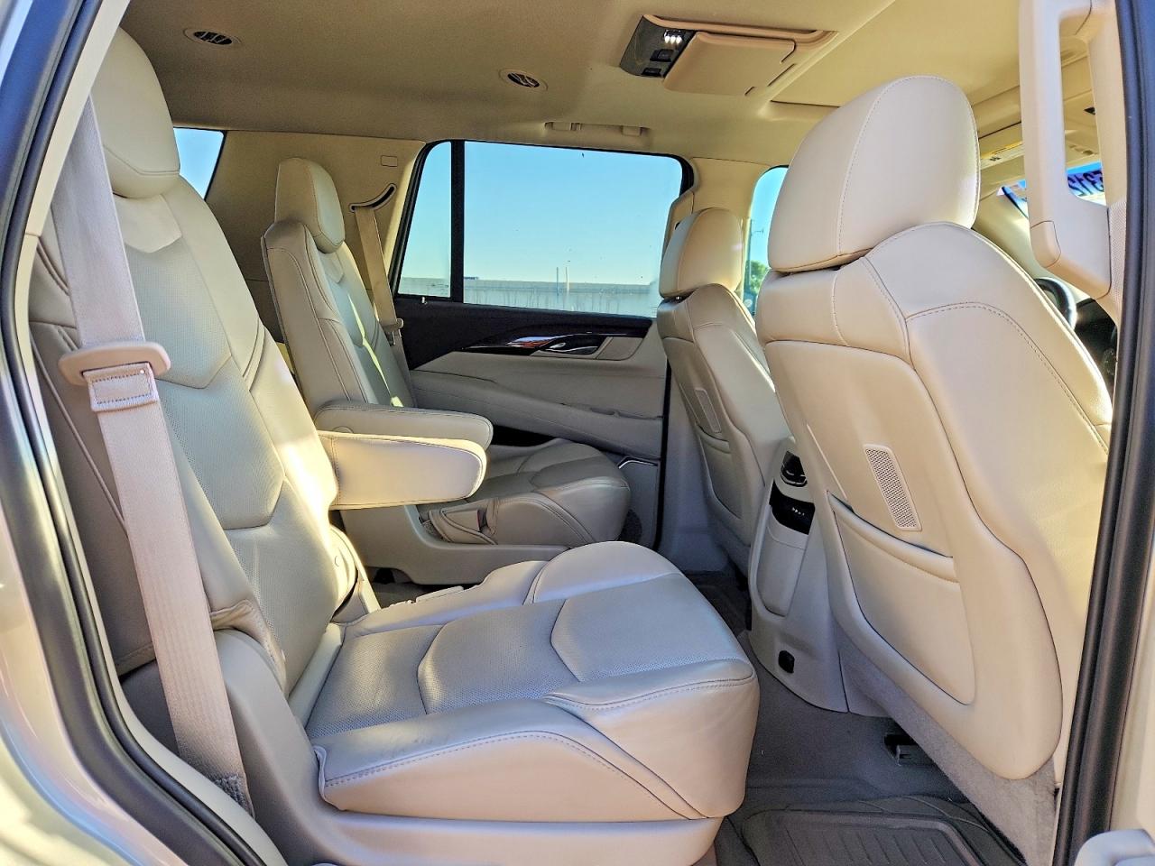 Cadillac Escalade Premium
