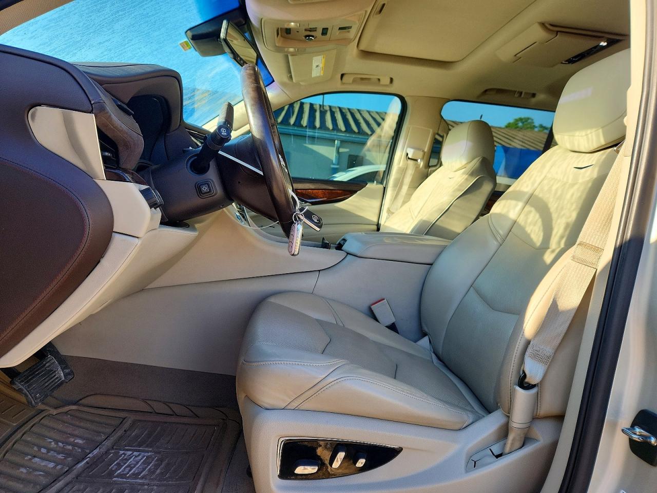Cadillac Escalade Premium