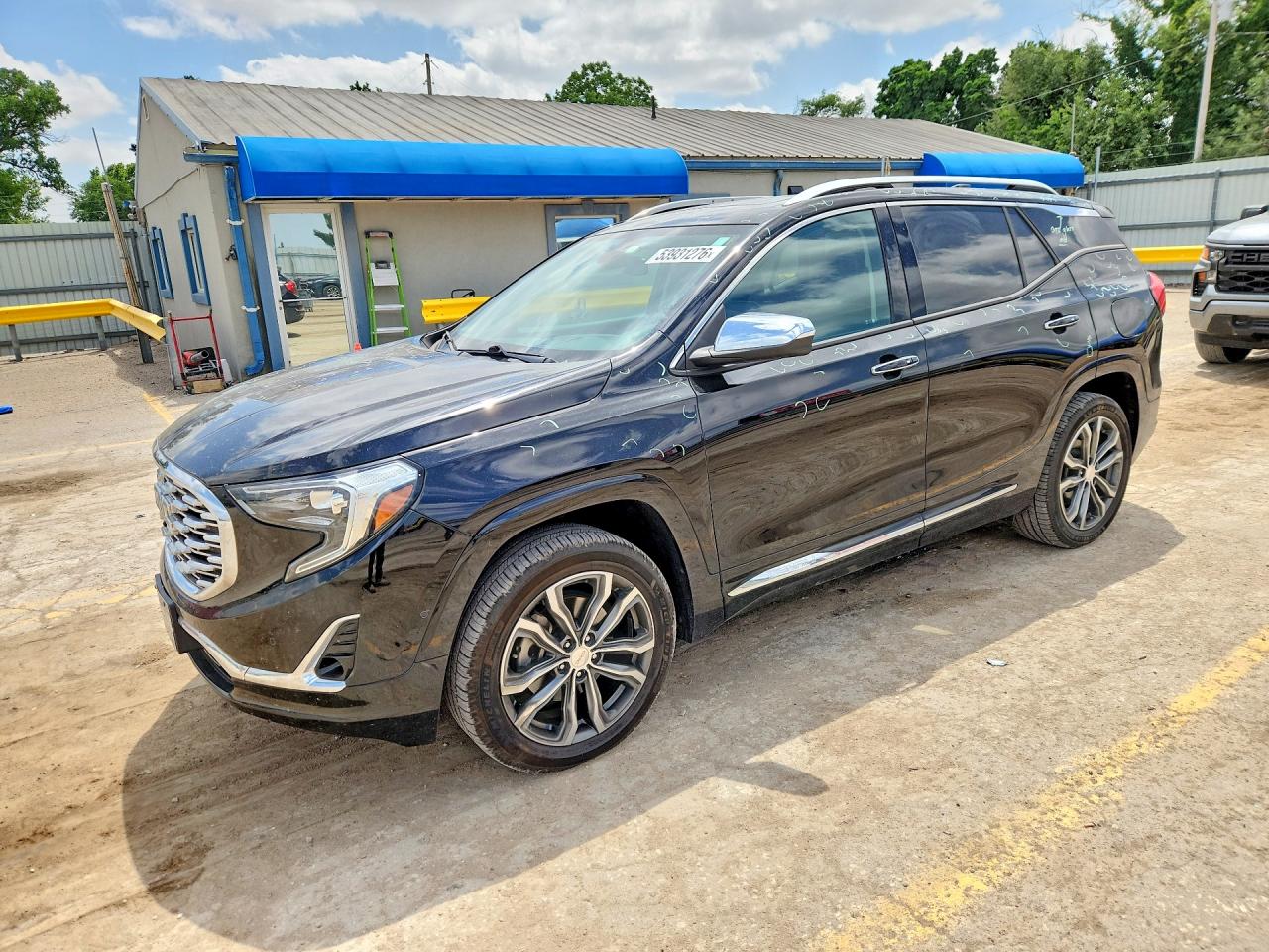 Salvage GMC Terrain Image