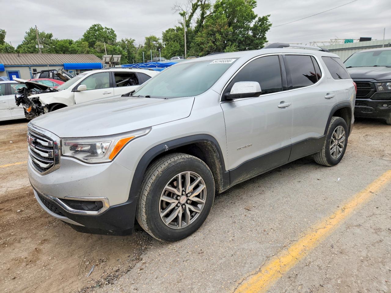 Salvage GMC Acadia Image