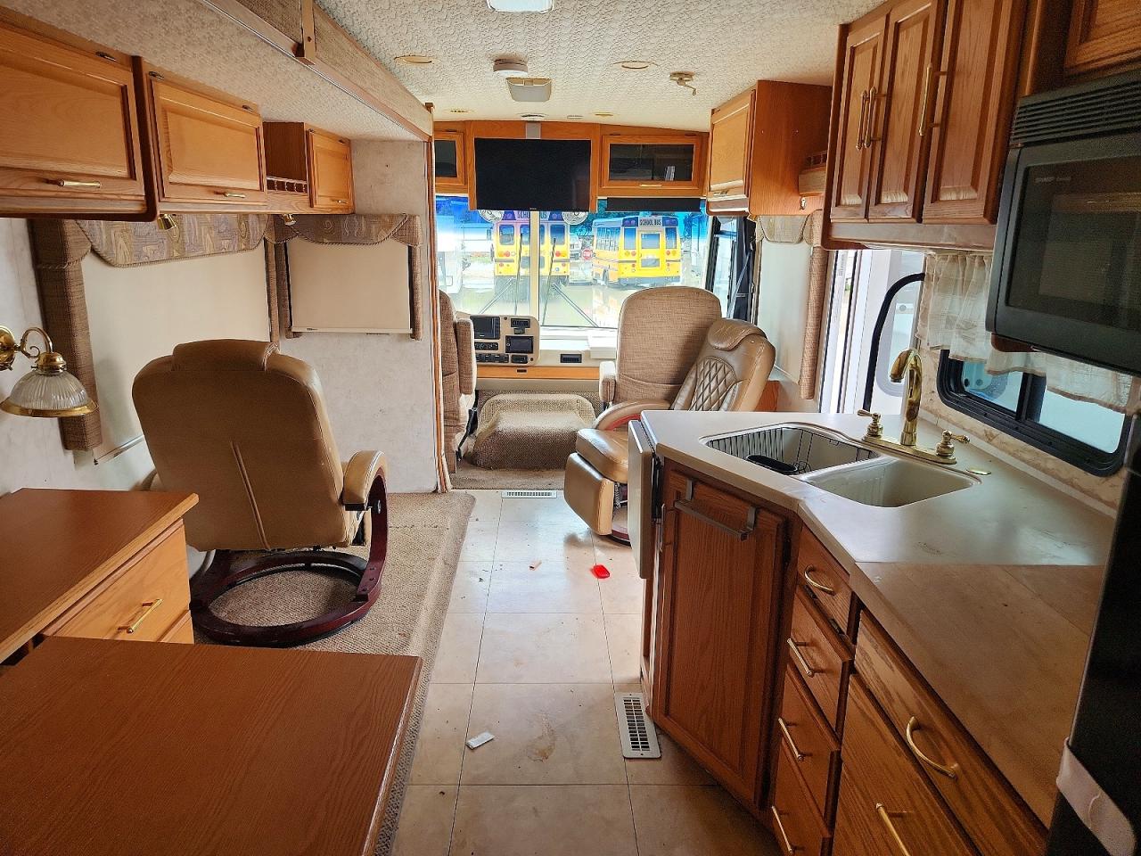 Winnebago F-550