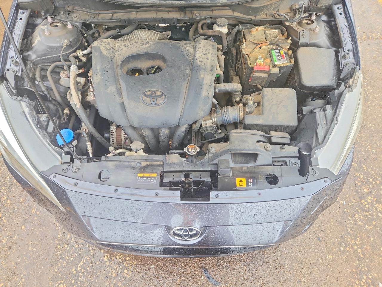 Toyota Yaris Base