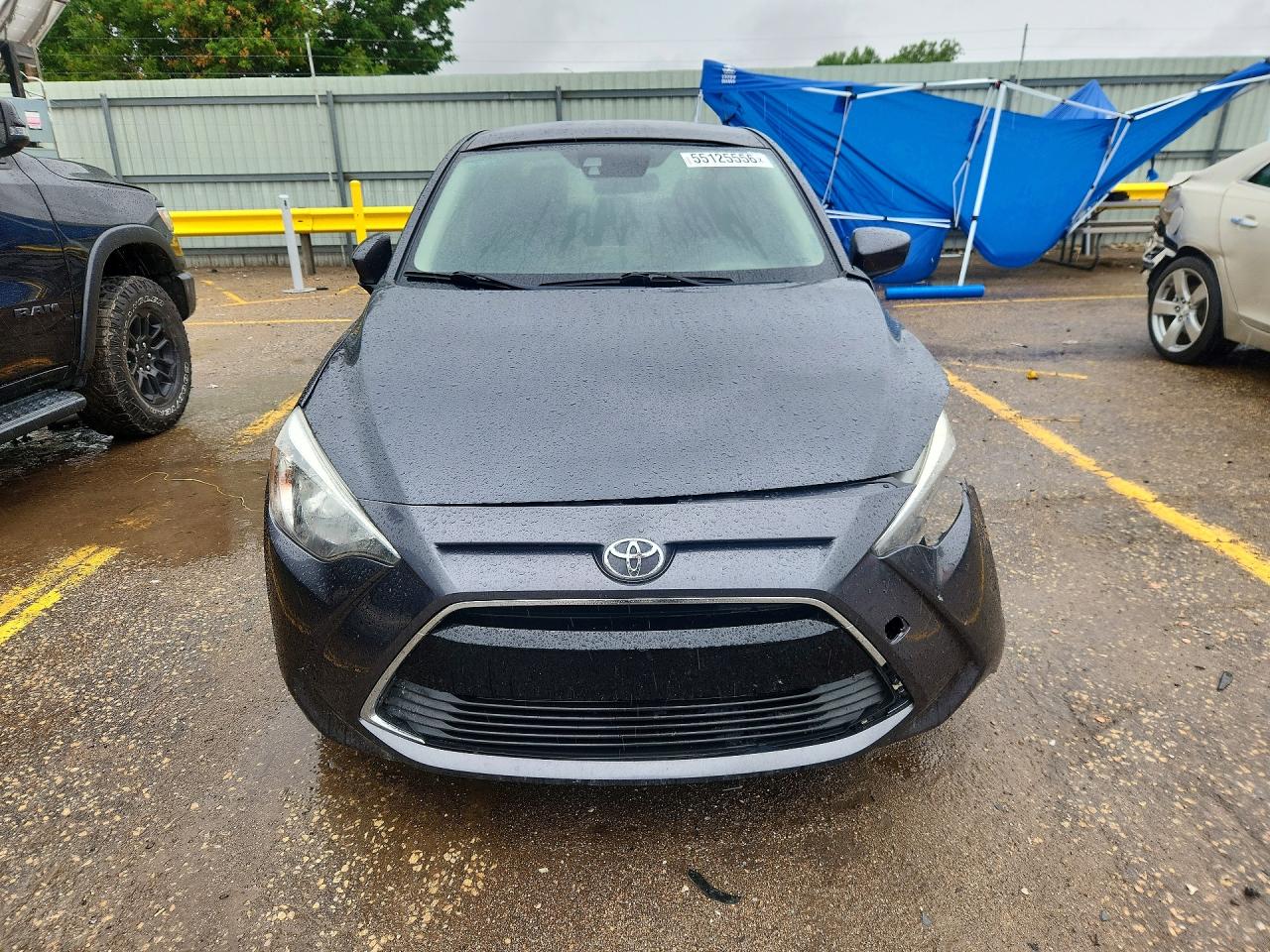Toyota Yaris Base