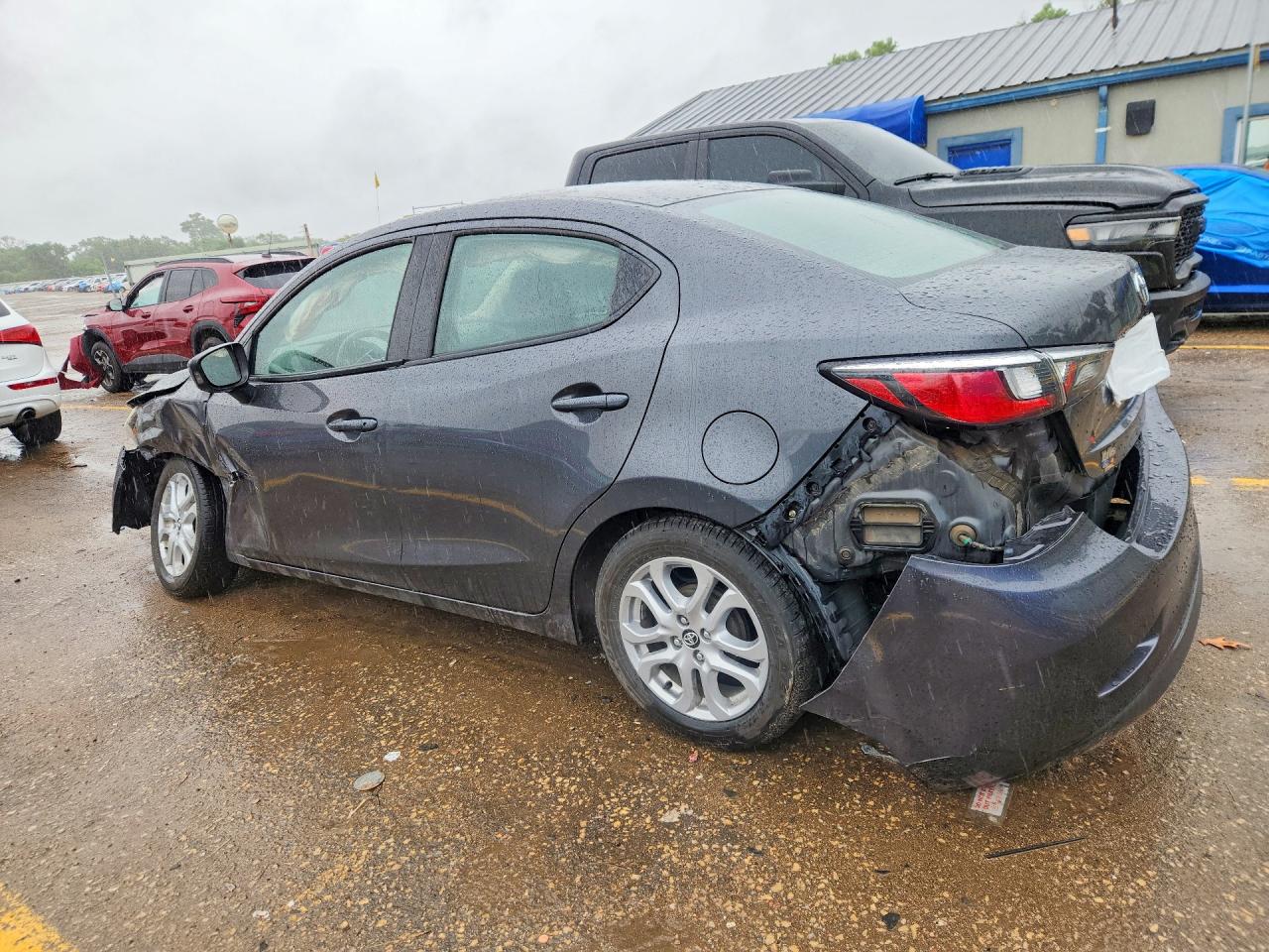 Toyota Yaris Base