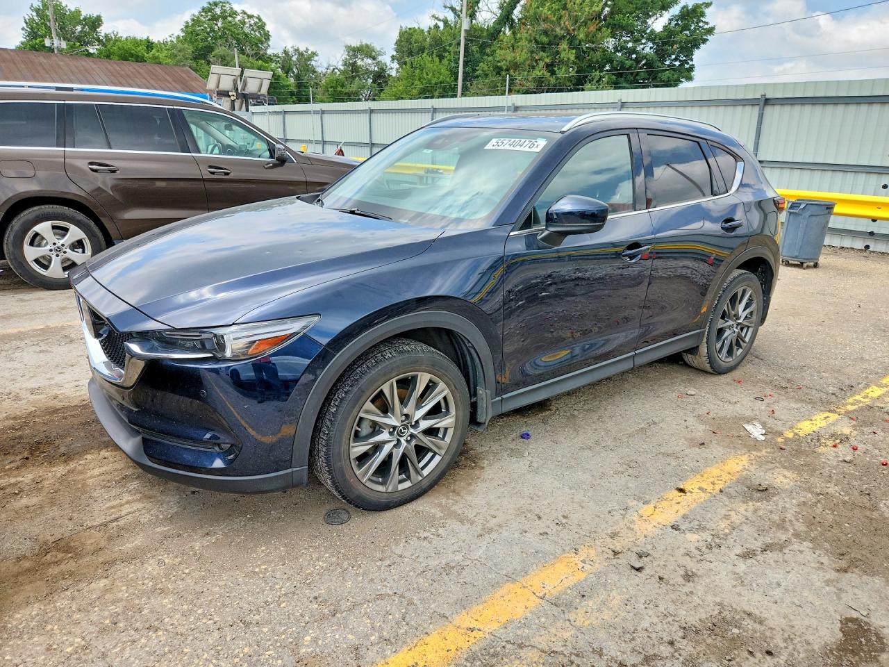 Salvage Mazda Cx Image