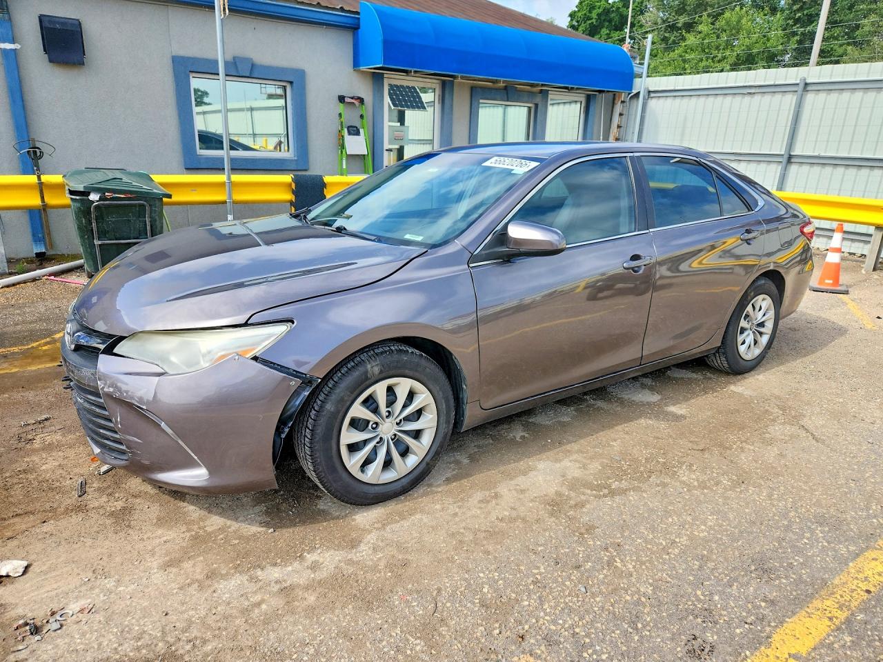 Salvage Toyota Camry Image