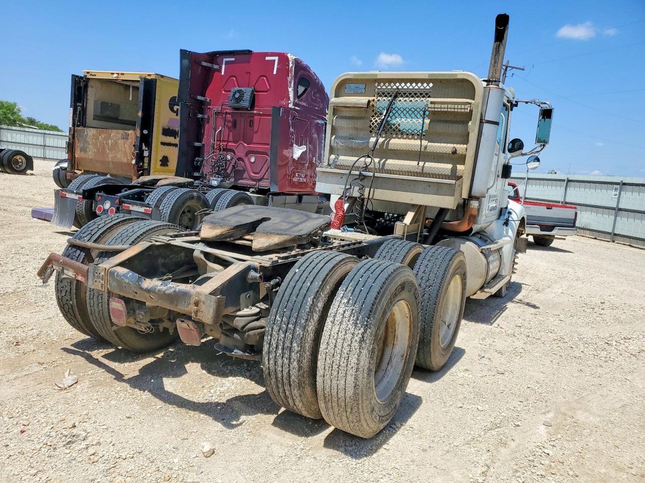 International 9200i