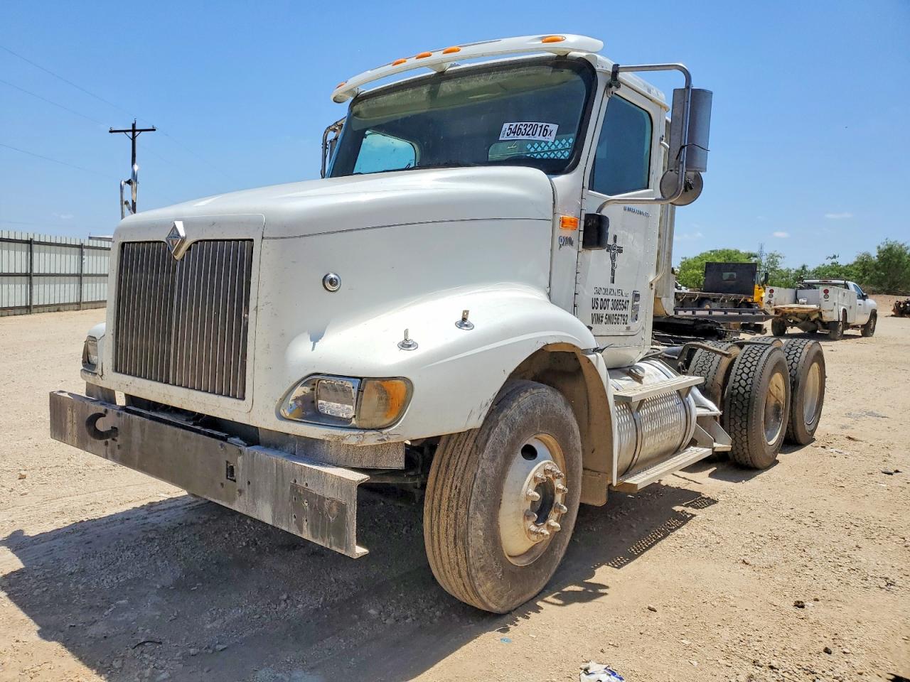 International 9200i