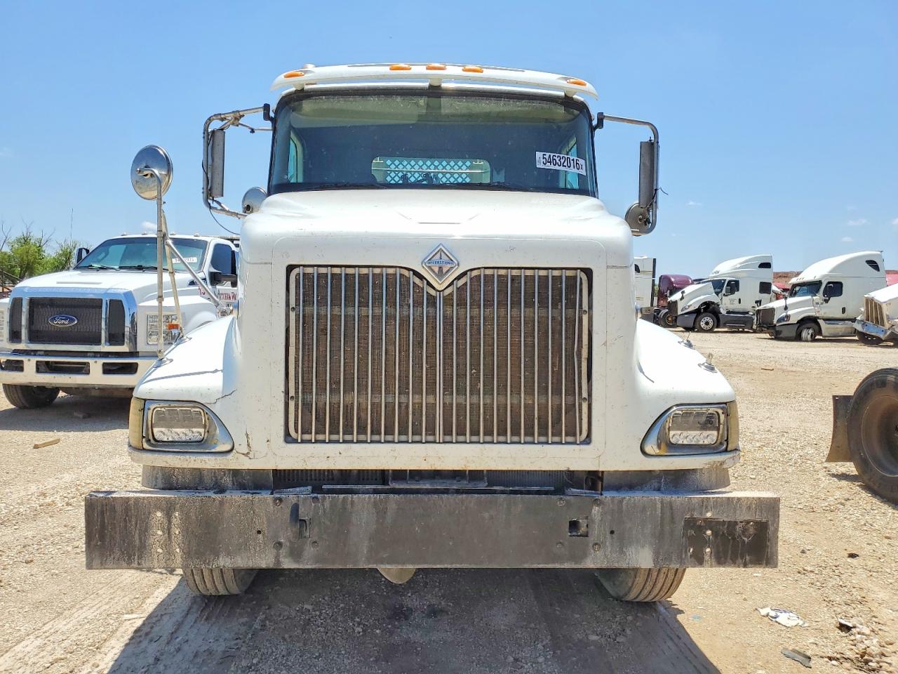 International 9200i