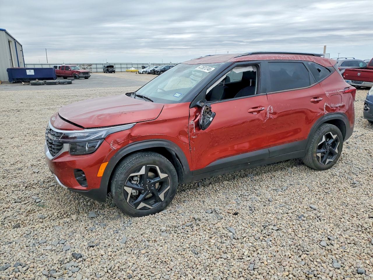 Salvage Kia Seltos Image