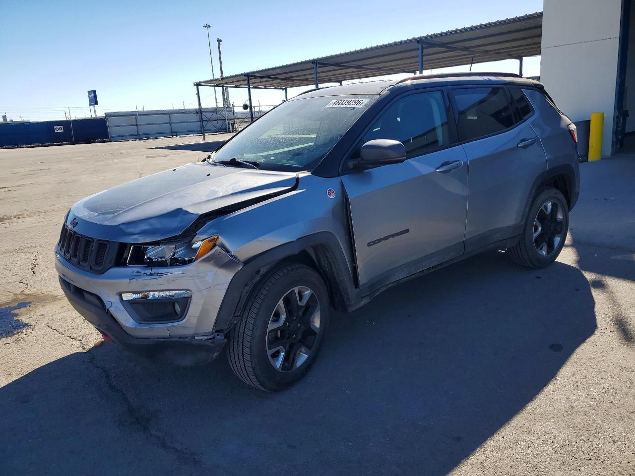 Salvage Jeep Compass Image