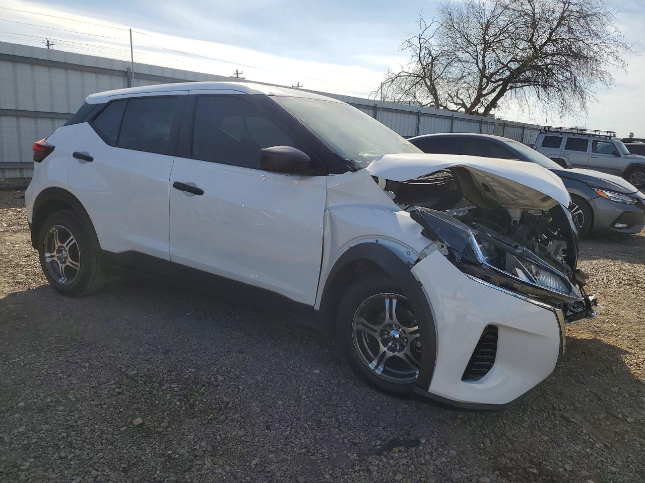 Nissan Kicks Play S