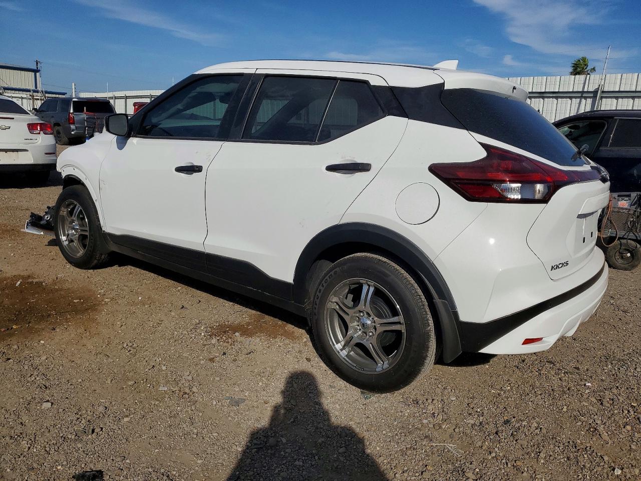 Nissan Kicks Play S