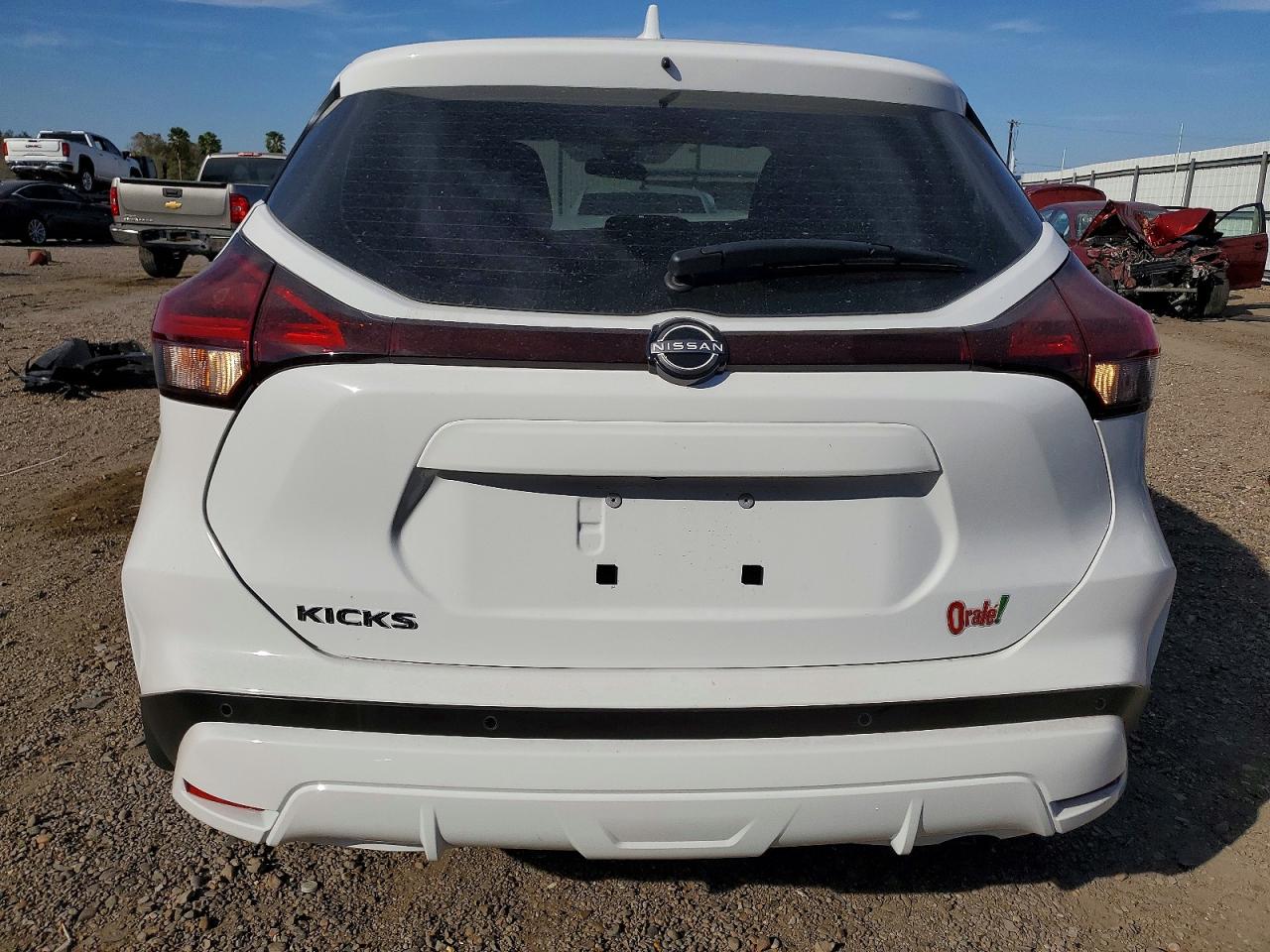 Nissan Kicks Play S