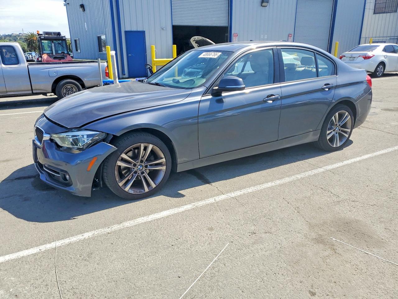 Salvage BMW 3 Series Image