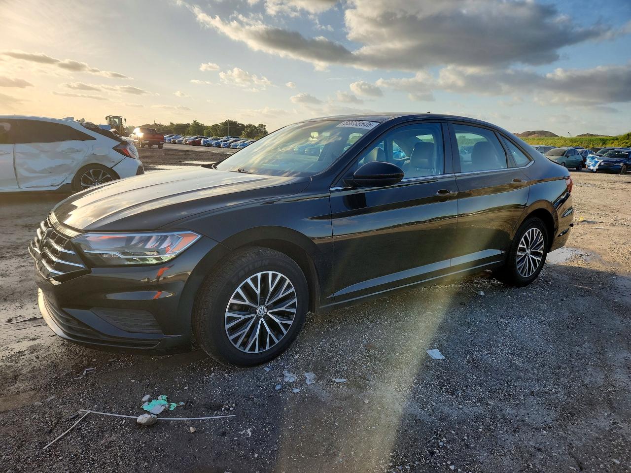 Salvage Volkswagen Jetta Image