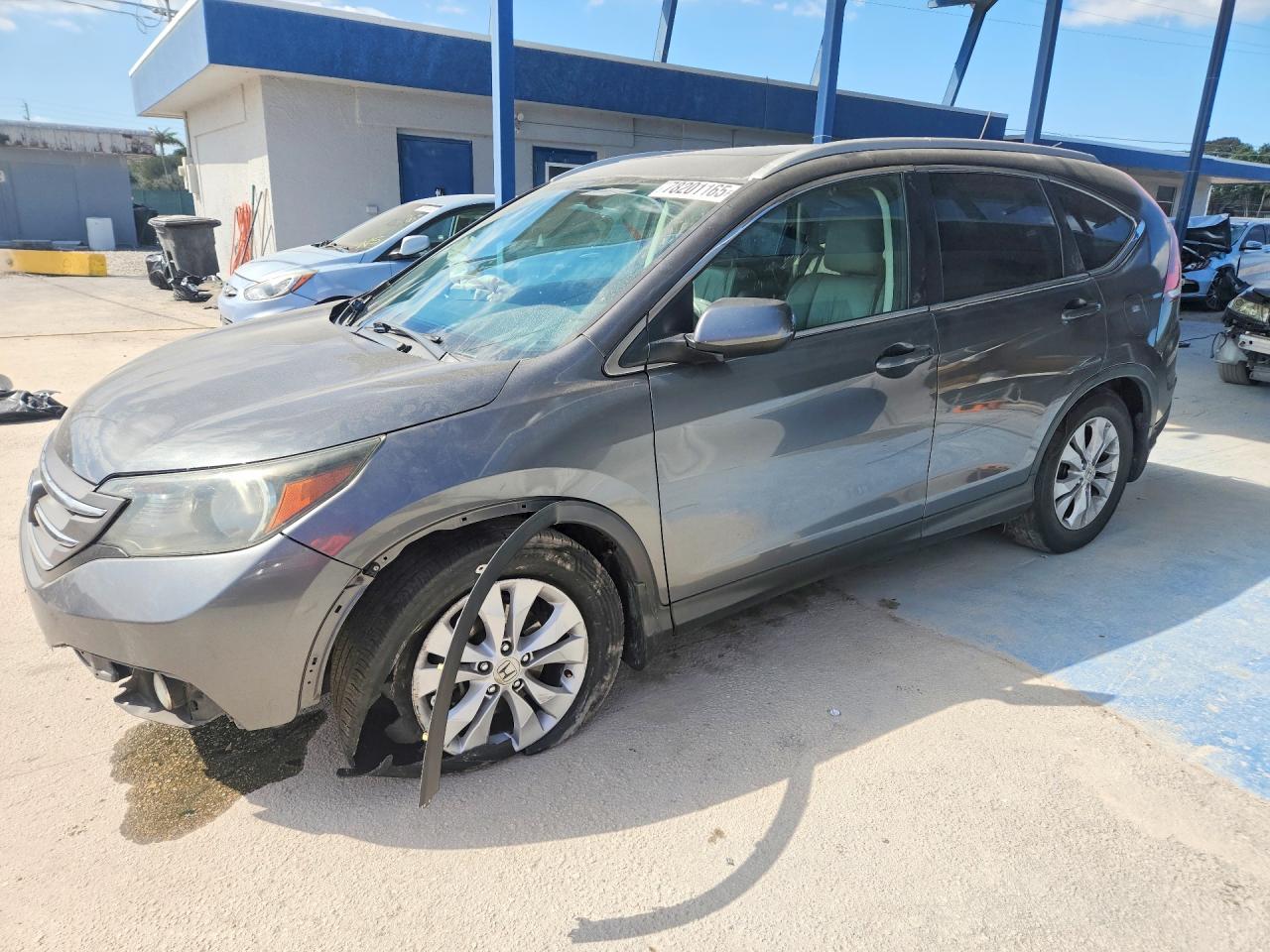 Salvage Honda Crv Image