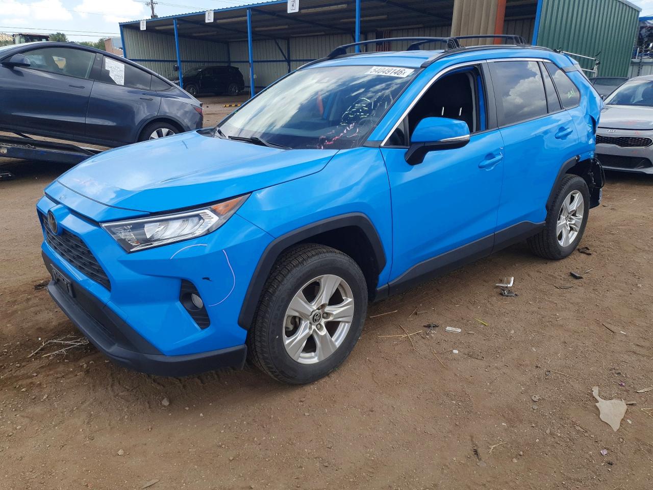 Salvage Toyota RAV4 Image