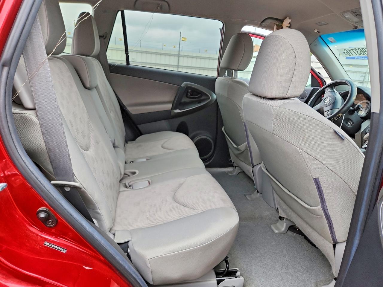 Toyota RAV4 Base