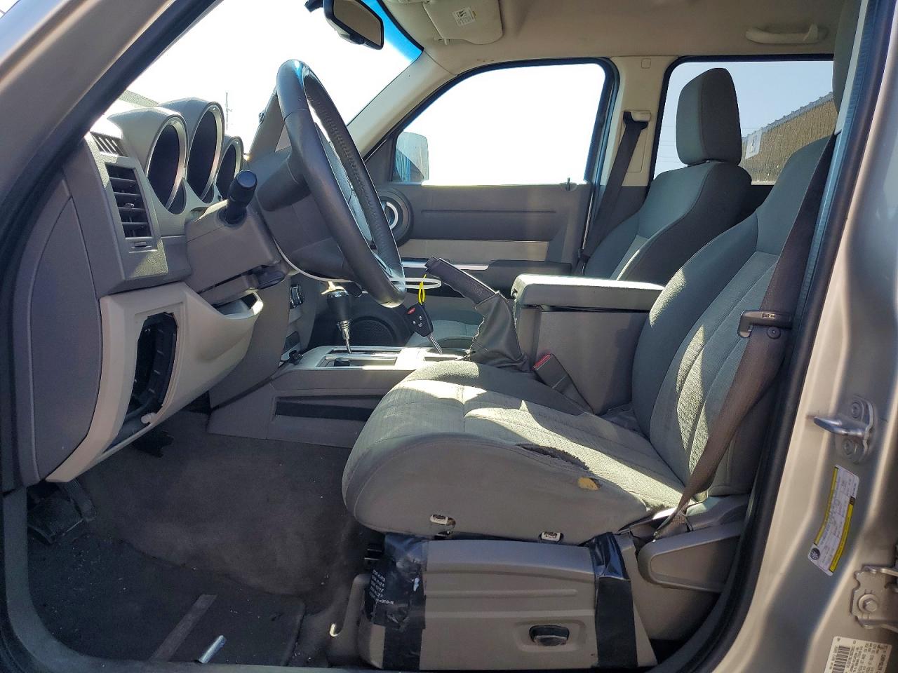 Dodge Nitro Slt