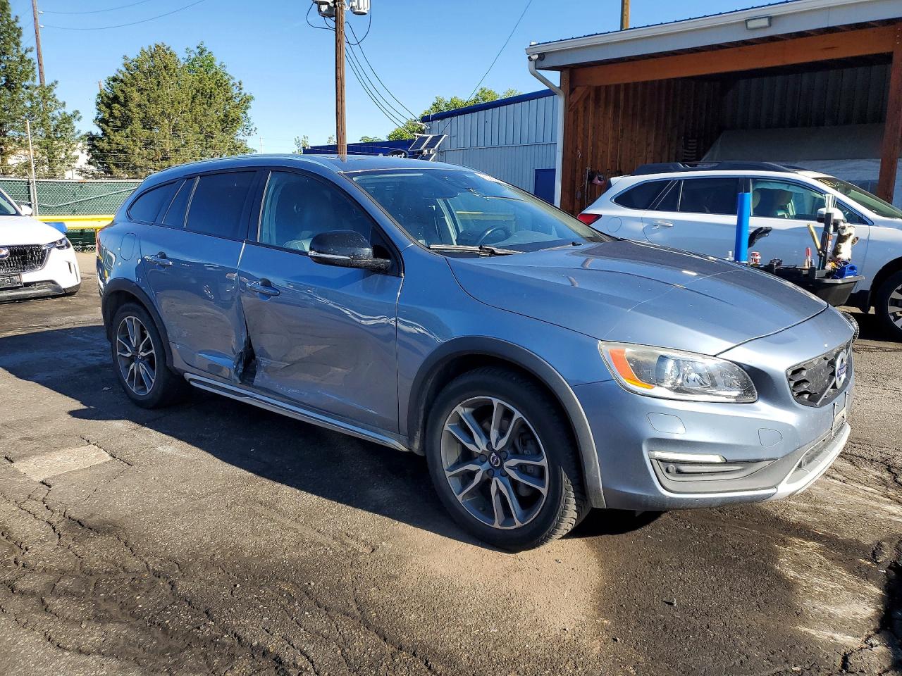 Volvo V60 Platinum