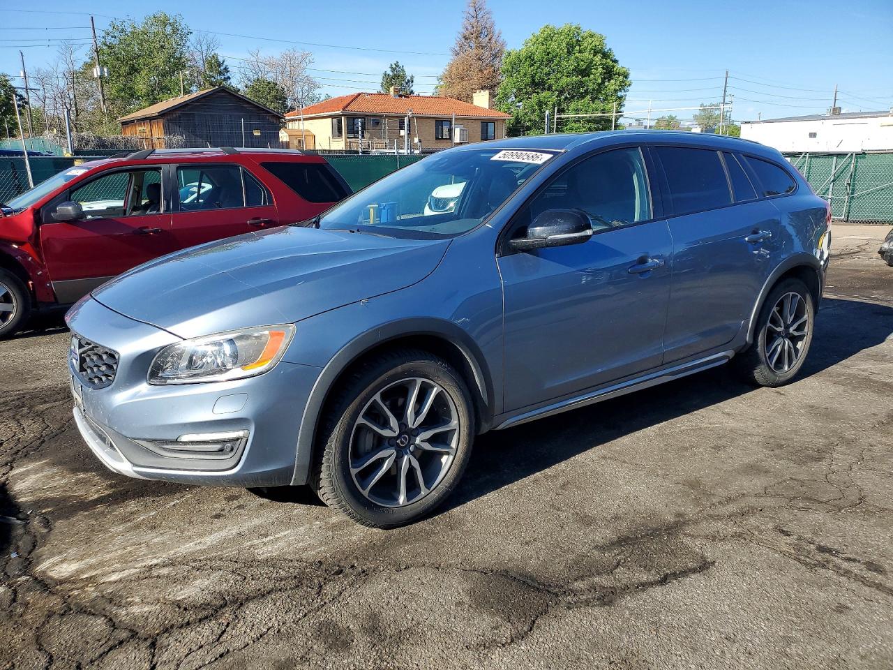 Salvage Volvo V60 Image