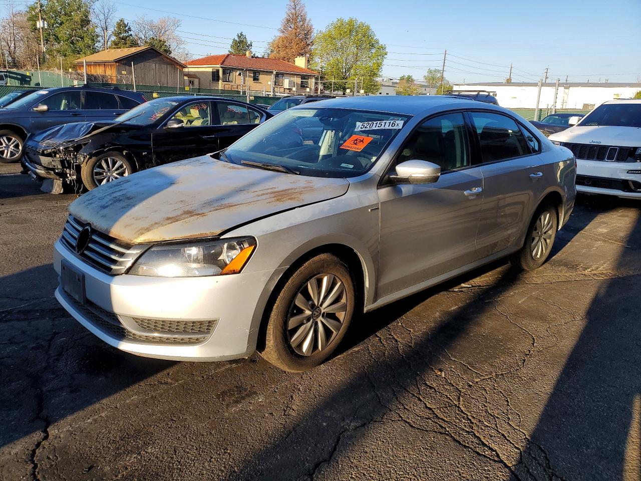 Salvage Volkswagen Passat Image